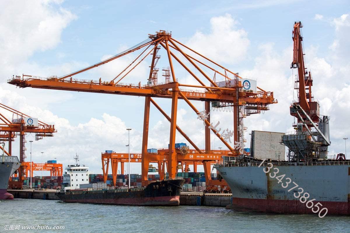 湖南衡陽(yáng)岸橋廠家岸橋工作起來(lái)效率高，節(jié)省空間